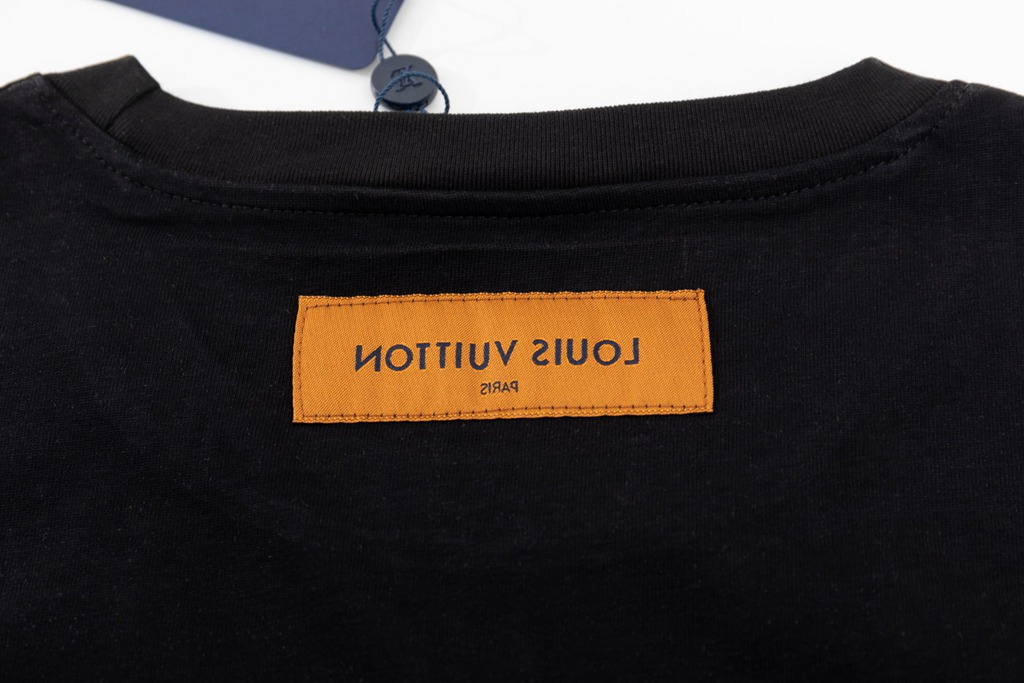 LV T-shirt